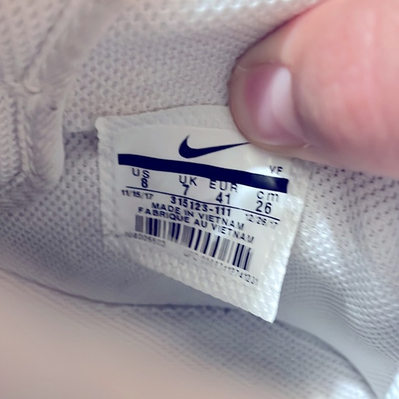 Nike Air Force 1’s 07 - Picture 5 of 5